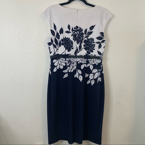 Connected Apparel - Picture 4 of 5